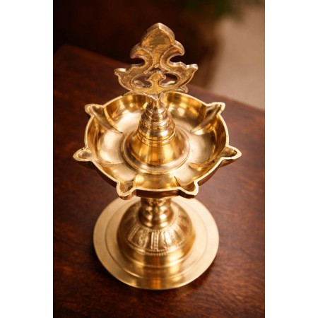 7-face Brass lamp - Kuthuvilakku Model