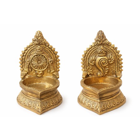 Handmade Sankh Chakra Brass Lamp – Kamakshi Lamp Style