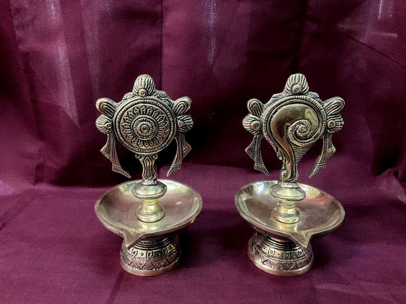 Brass Sangu Chakra Lamps